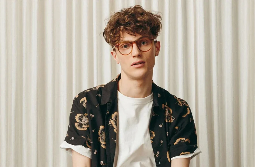 Best Glasses Brands for Men: Stylish Frames Worth Investing In