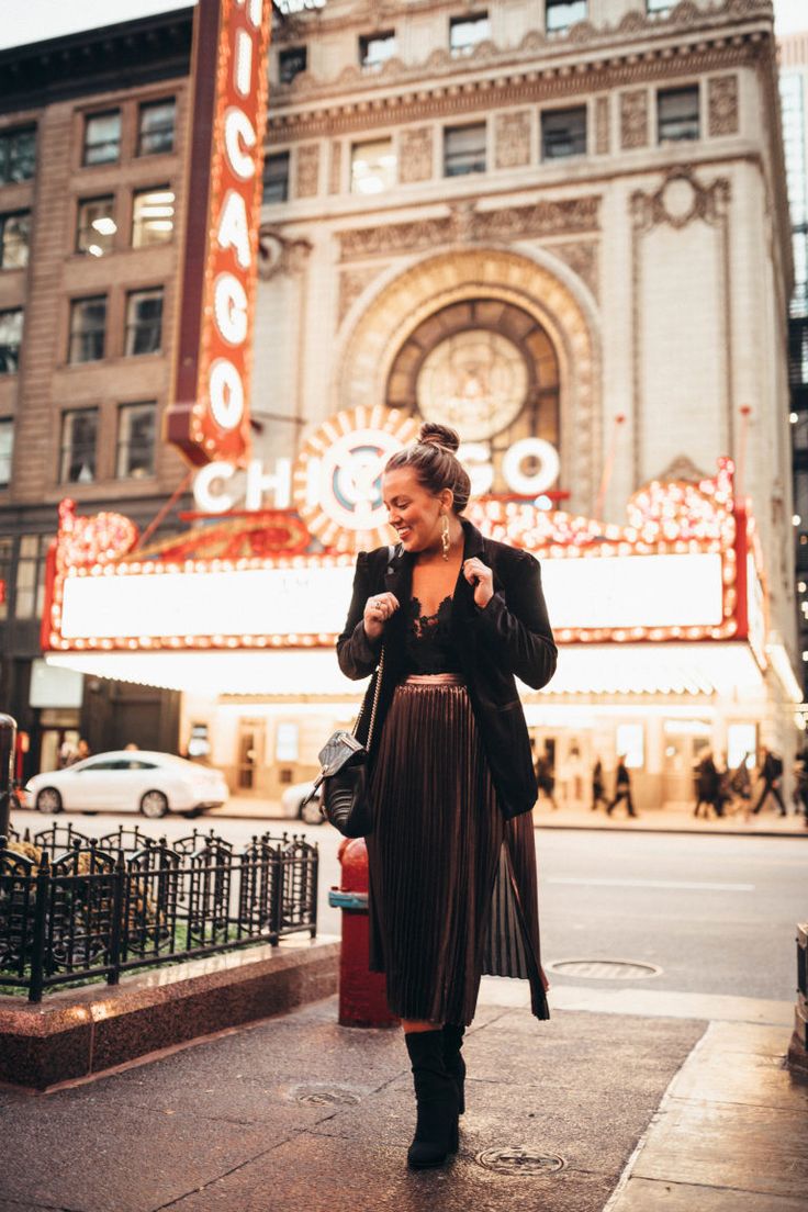 theater lobby women outfits