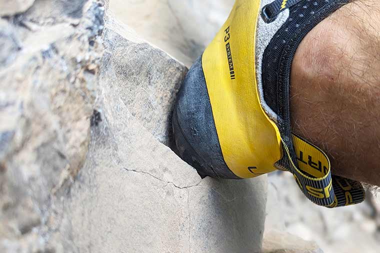 close-up climbing shoe heel cup